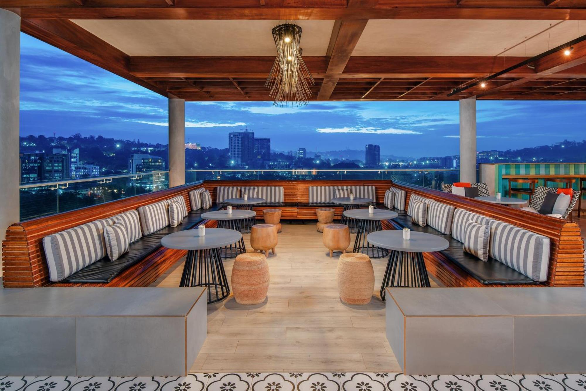 Four Points By Sheraton Kampala Exterior foto